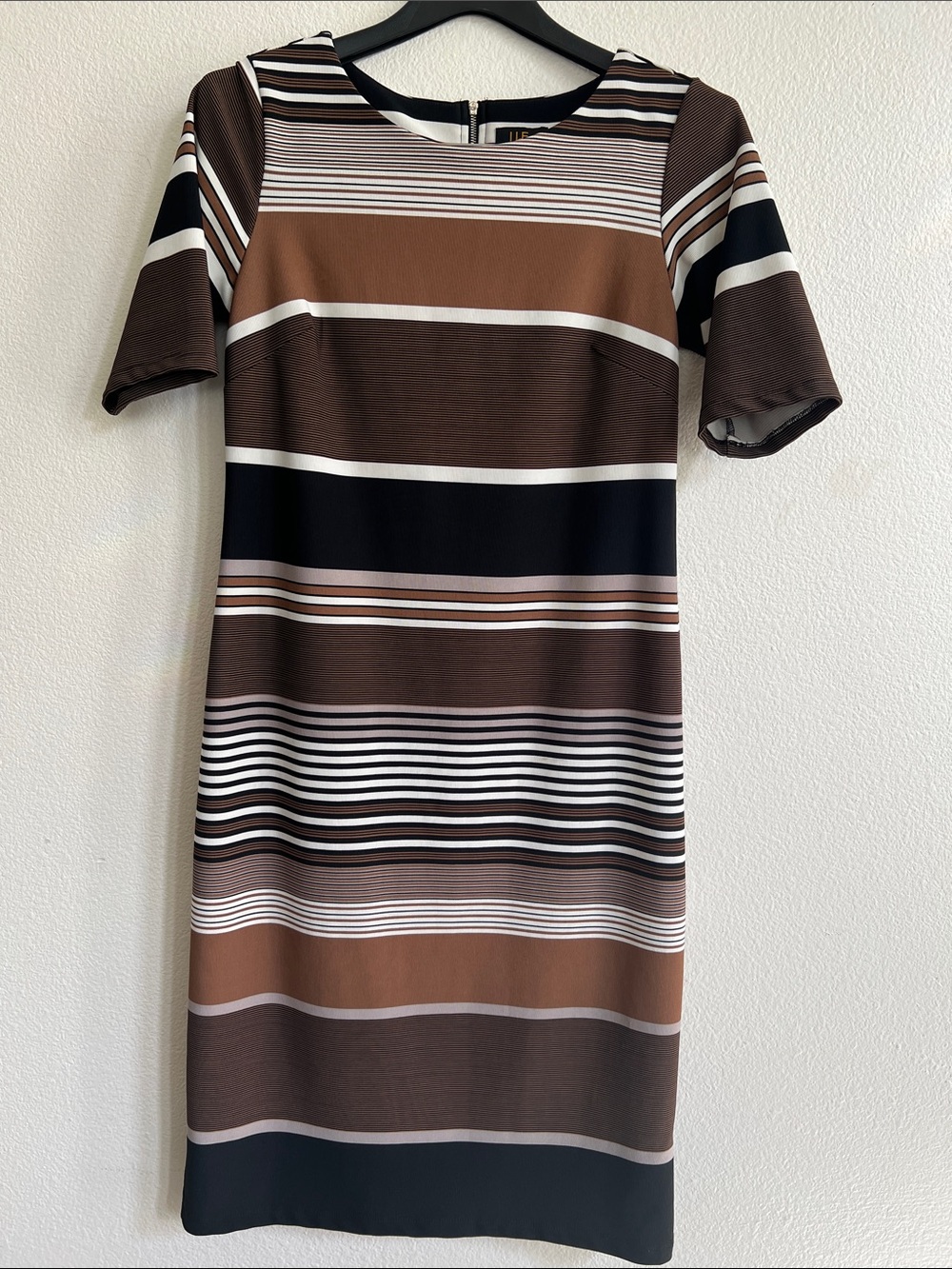 ILE Shift Midi Dress Scoop Neck Short Sleeve Multi Brown Horizontal Stripe 6